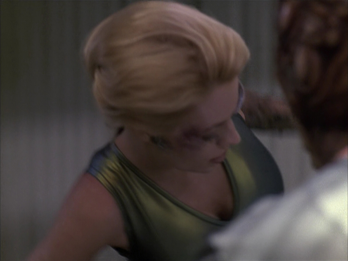 extant_StarTrek_VOY_6x15-Tsunkatse_01950.jpg