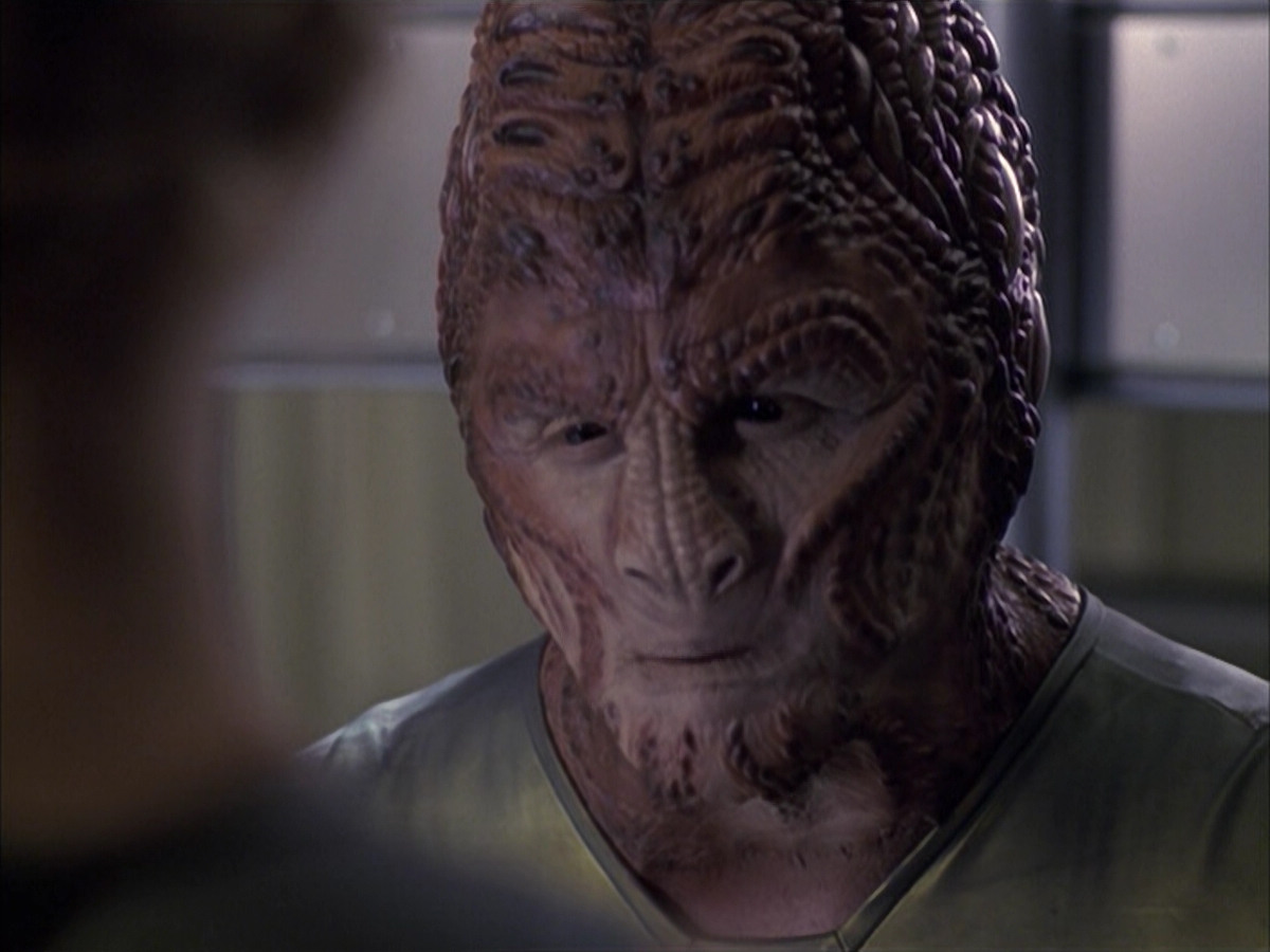 extant_StarTrek_VOY_6x15-Tsunkatse_01977.jpg