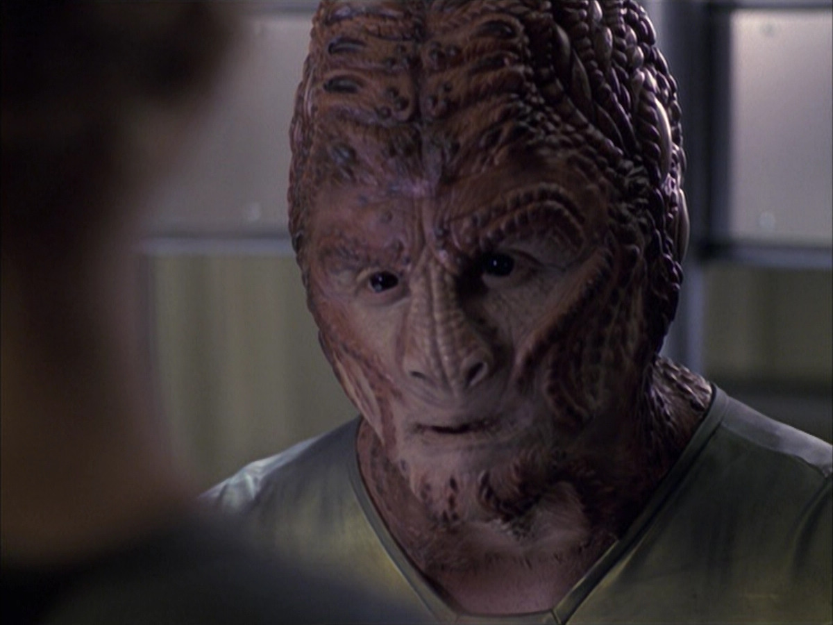 extant_StarTrek_VOY_6x15-Tsunkatse_01978.jpg