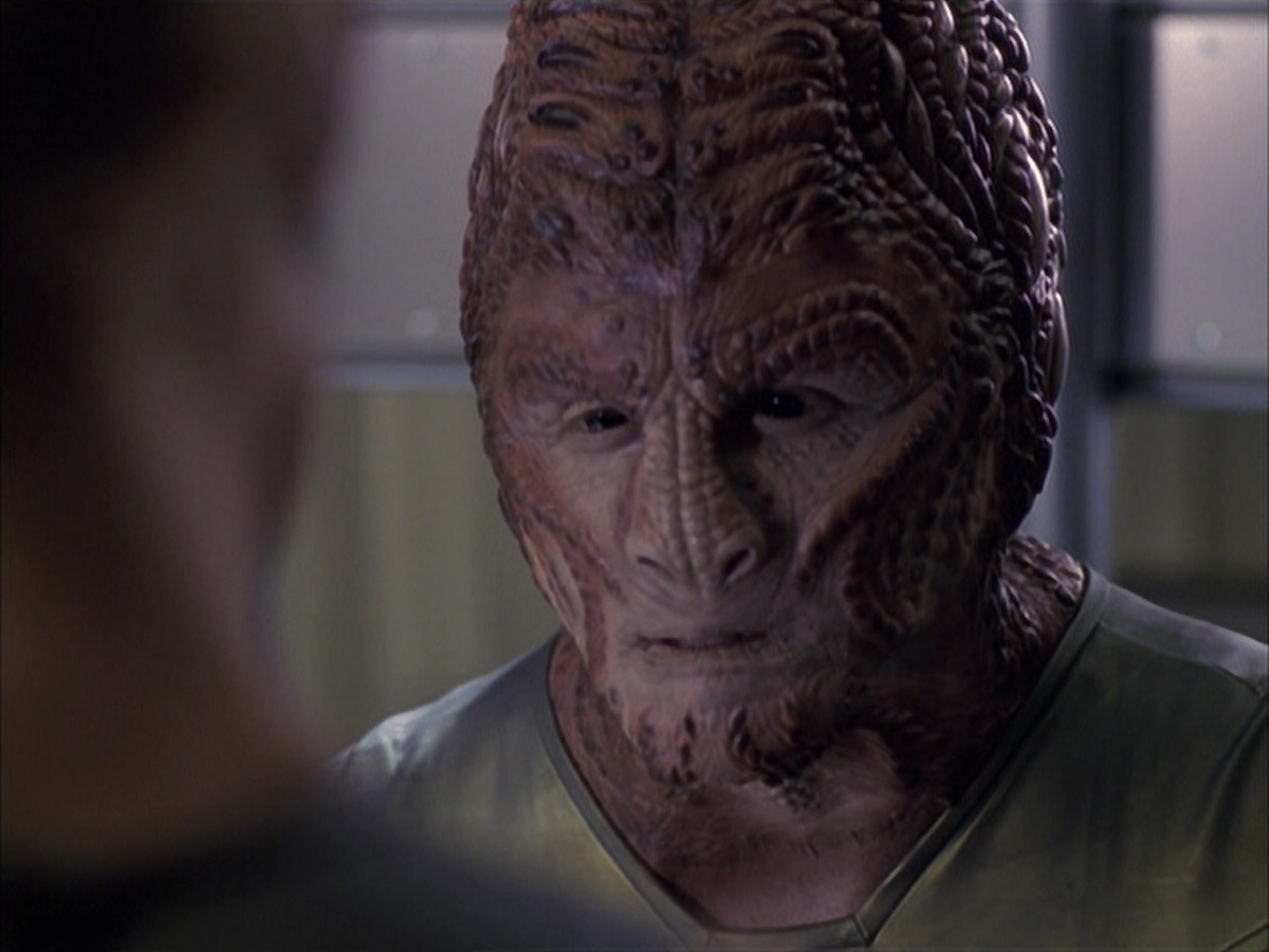 extant_StarTrek_VOY_6x15-Tsunkatse_01986.jpg