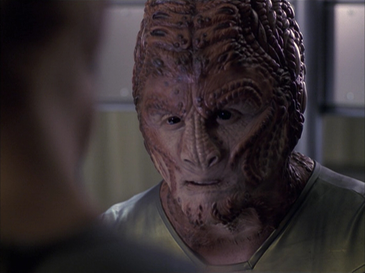 extant_StarTrek_VOY_6x15-Tsunkatse_01989.jpg