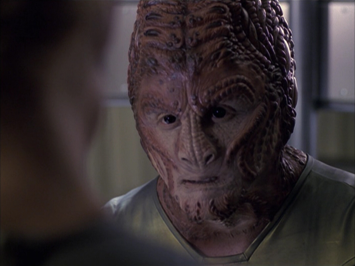 extant_StarTrek_VOY_6x15-Tsunkatse_01996.jpg