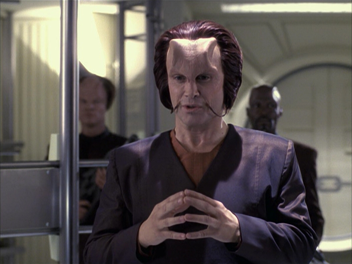 extant_StarTrek_VOY_6x15-Tsunkatse_02028.jpg
