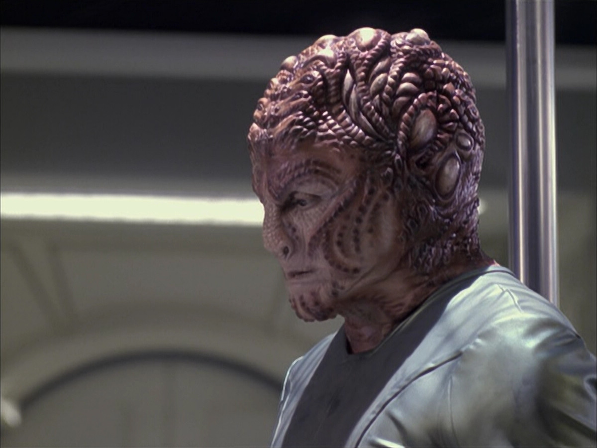 extant_StarTrek_VOY_6x15-Tsunkatse_02037.jpg