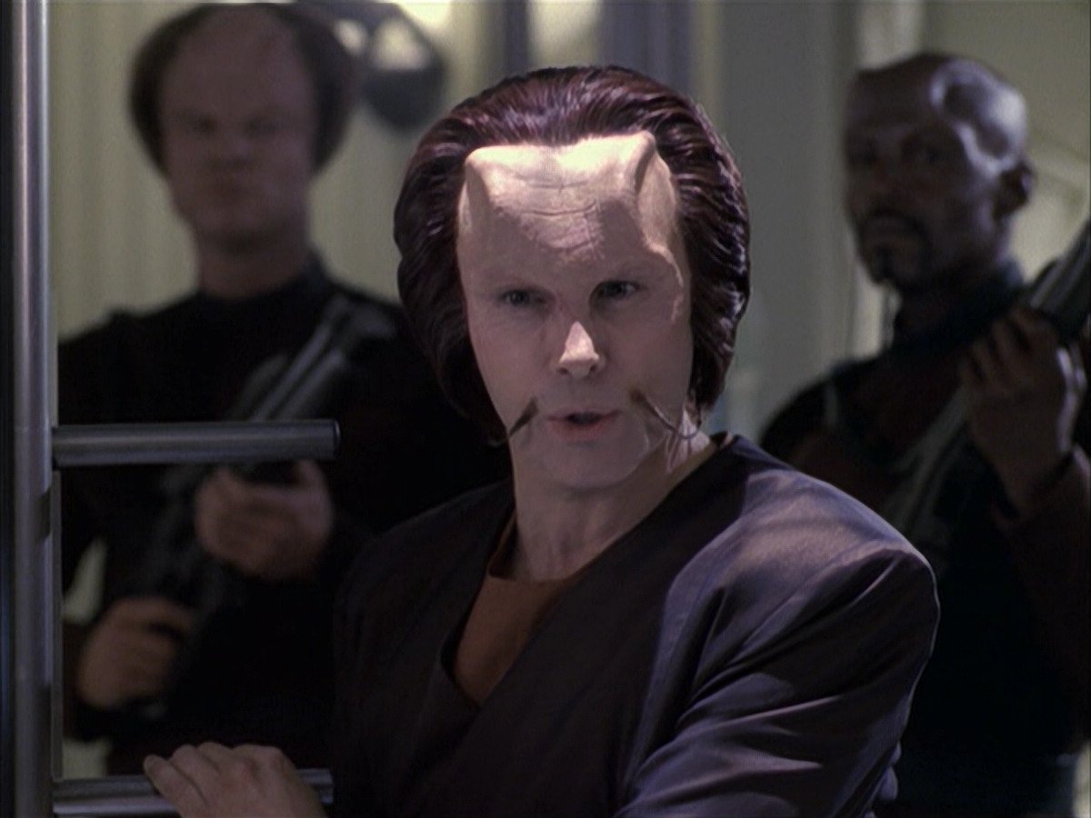 extant_StarTrek_VOY_6x15-Tsunkatse_02059.jpg