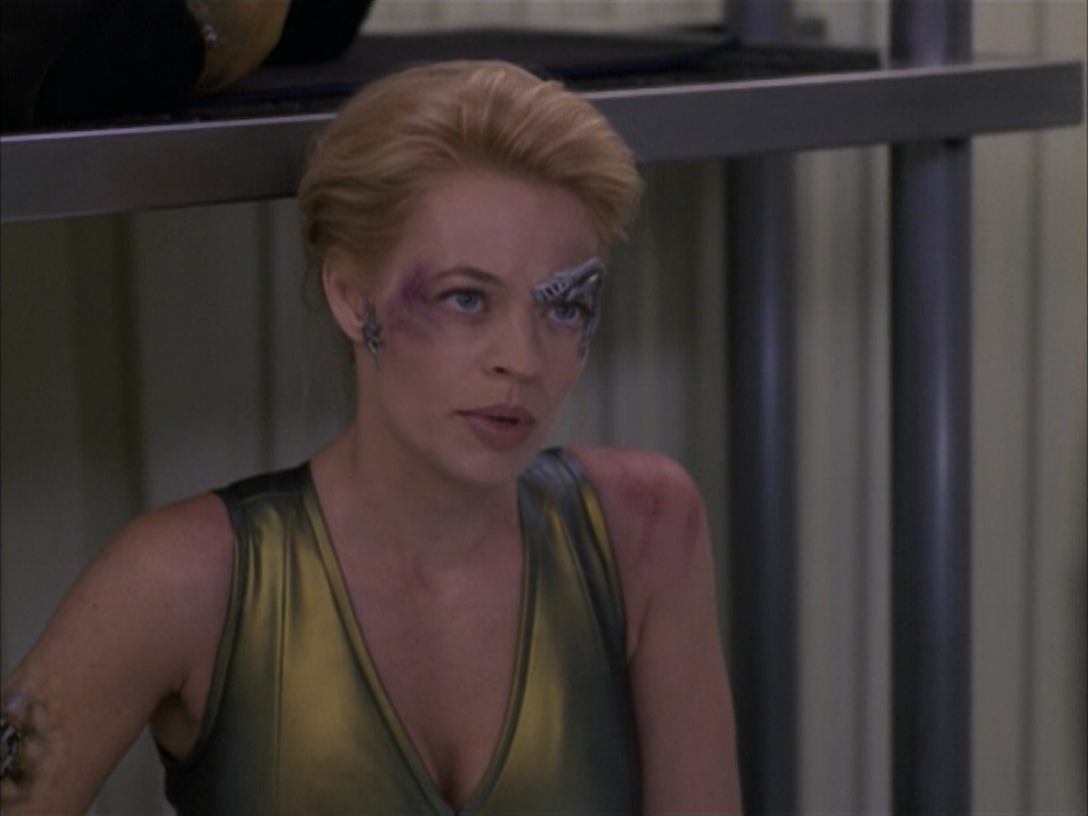 extant_StarTrek_VOY_6x15-Tsunkatse_02082.jpg