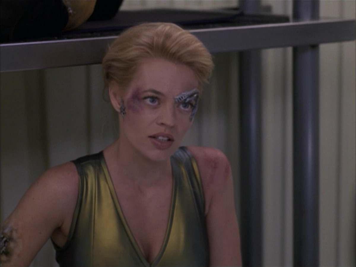 extant_StarTrek_VOY_6x15-Tsunkatse_02094.jpg