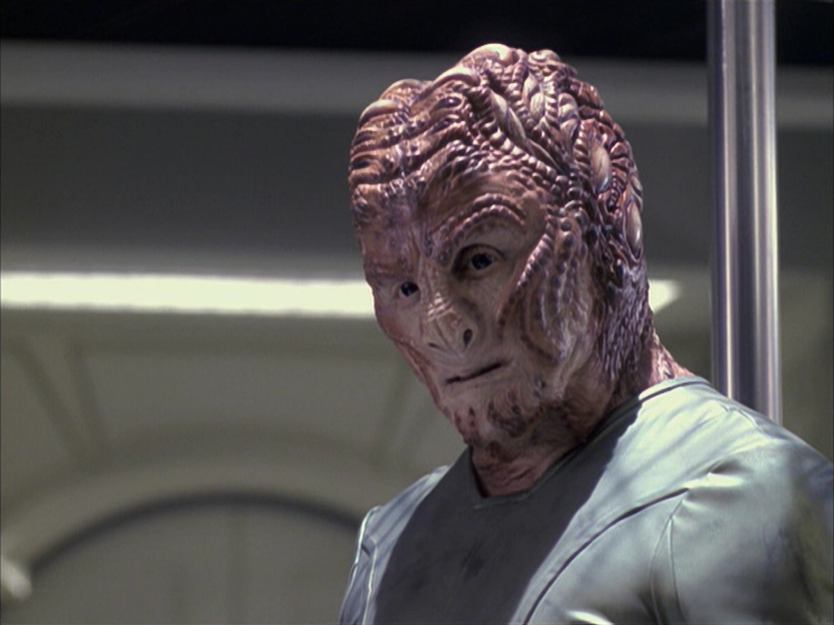 extant_StarTrek_VOY_6x15-Tsunkatse_02098.jpg