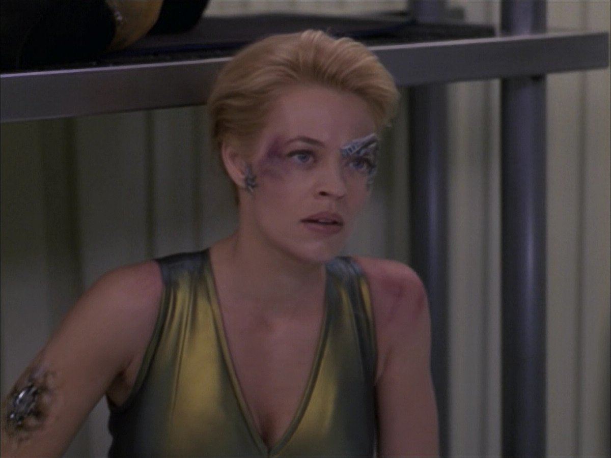 extant_StarTrek_VOY_6x15-Tsunkatse_02101.jpg