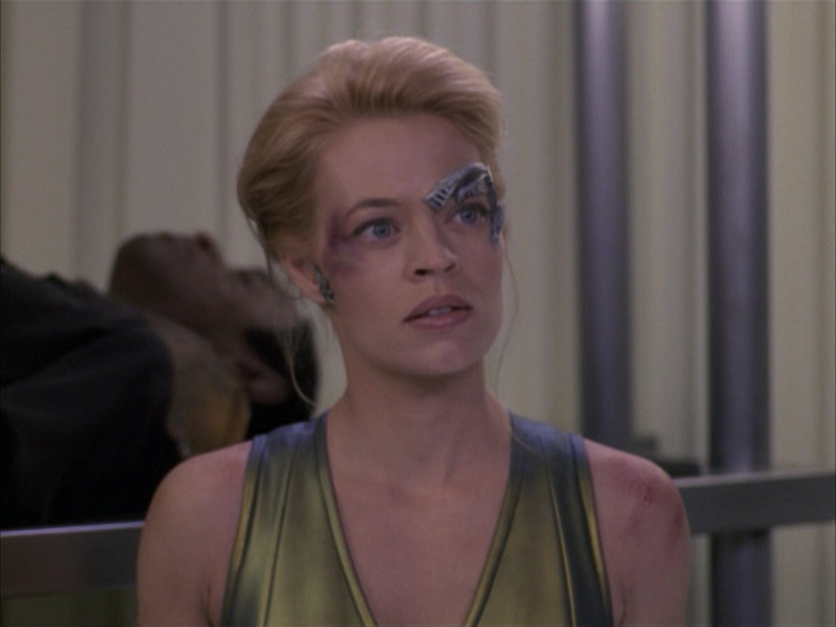 extant_StarTrek_VOY_6x15-Tsunkatse_02106.jpg