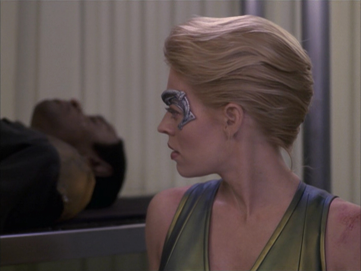 extant_StarTrek_VOY_6x15-Tsunkatse_02113.jpg