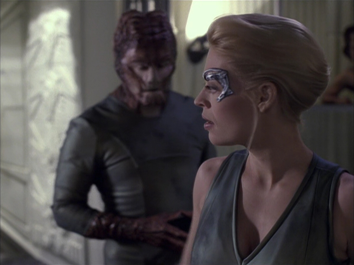 extant_StarTrek_VOY_6x15-Tsunkatse_02137.jpg
