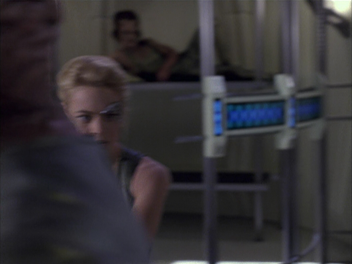 extant_StarTrek_VOY_6x15-Tsunkatse_02153.jpg