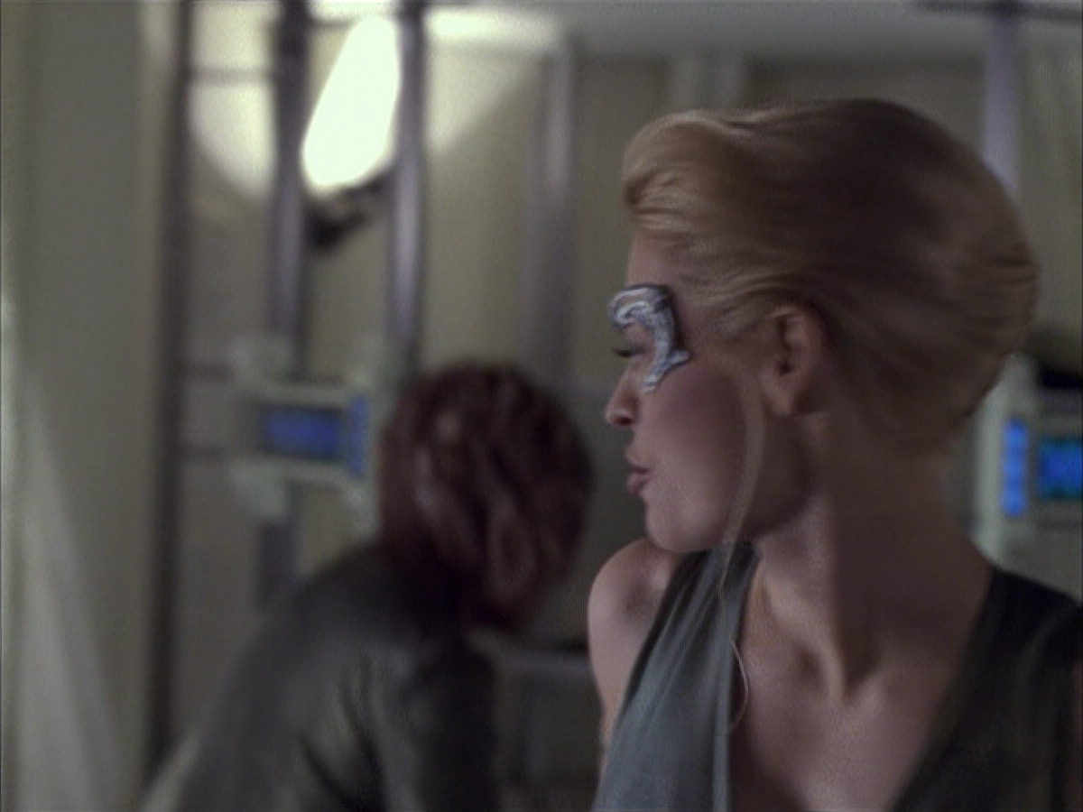 extant_StarTrek_VOY_6x15-Tsunkatse_02168.jpg