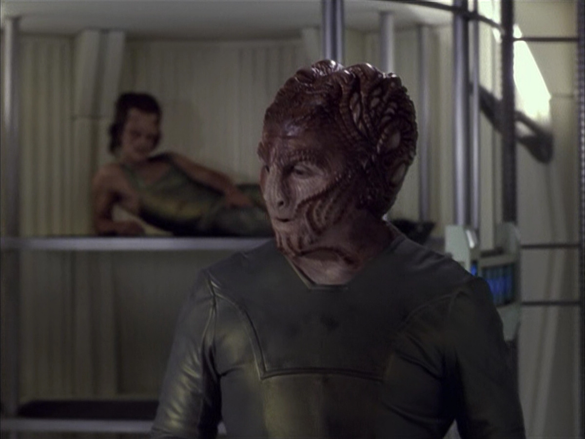 extant_StarTrek_VOY_6x15-Tsunkatse_02173.jpg