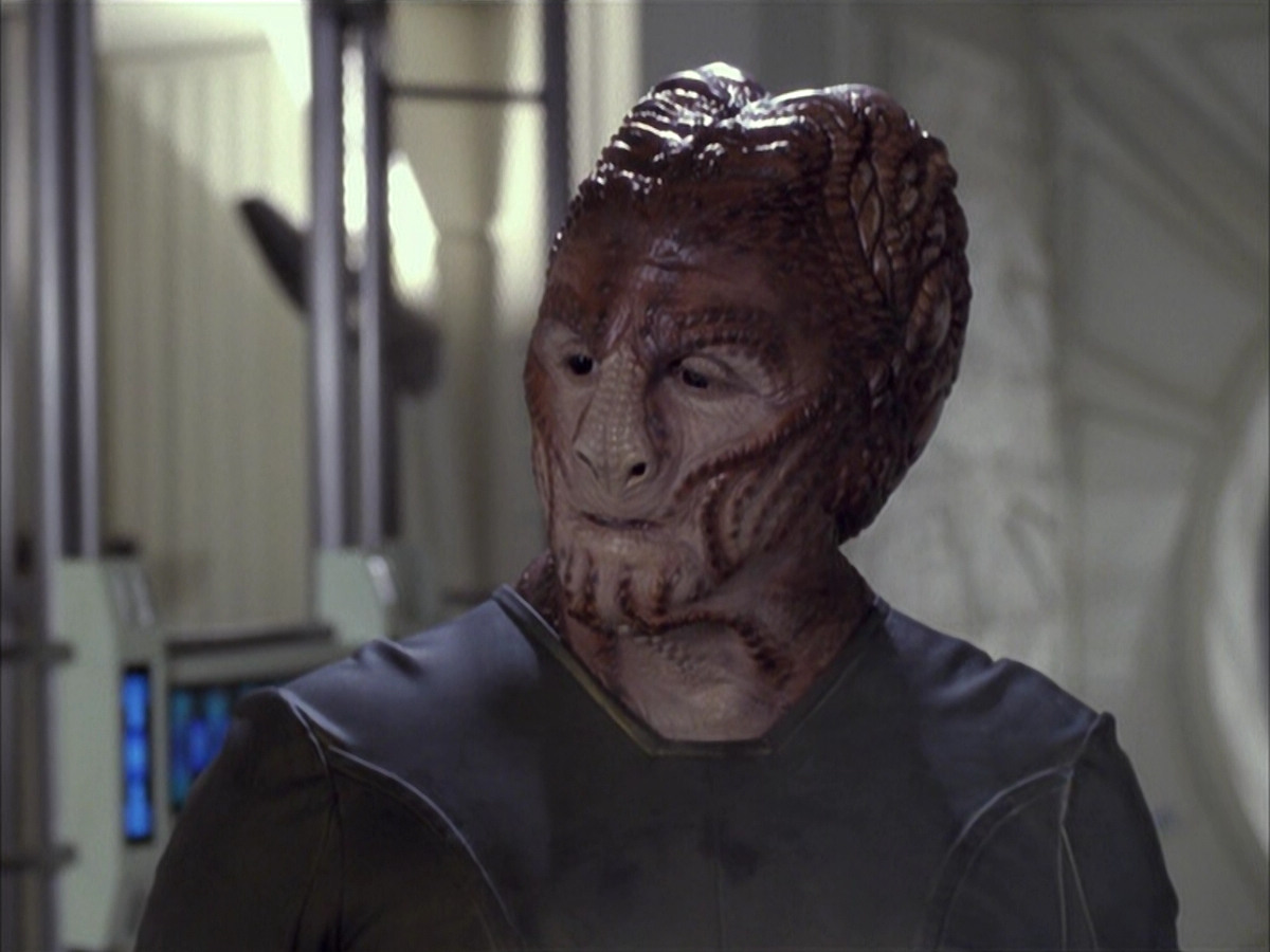 extant_StarTrek_VOY_6x15-Tsunkatse_02180.jpg