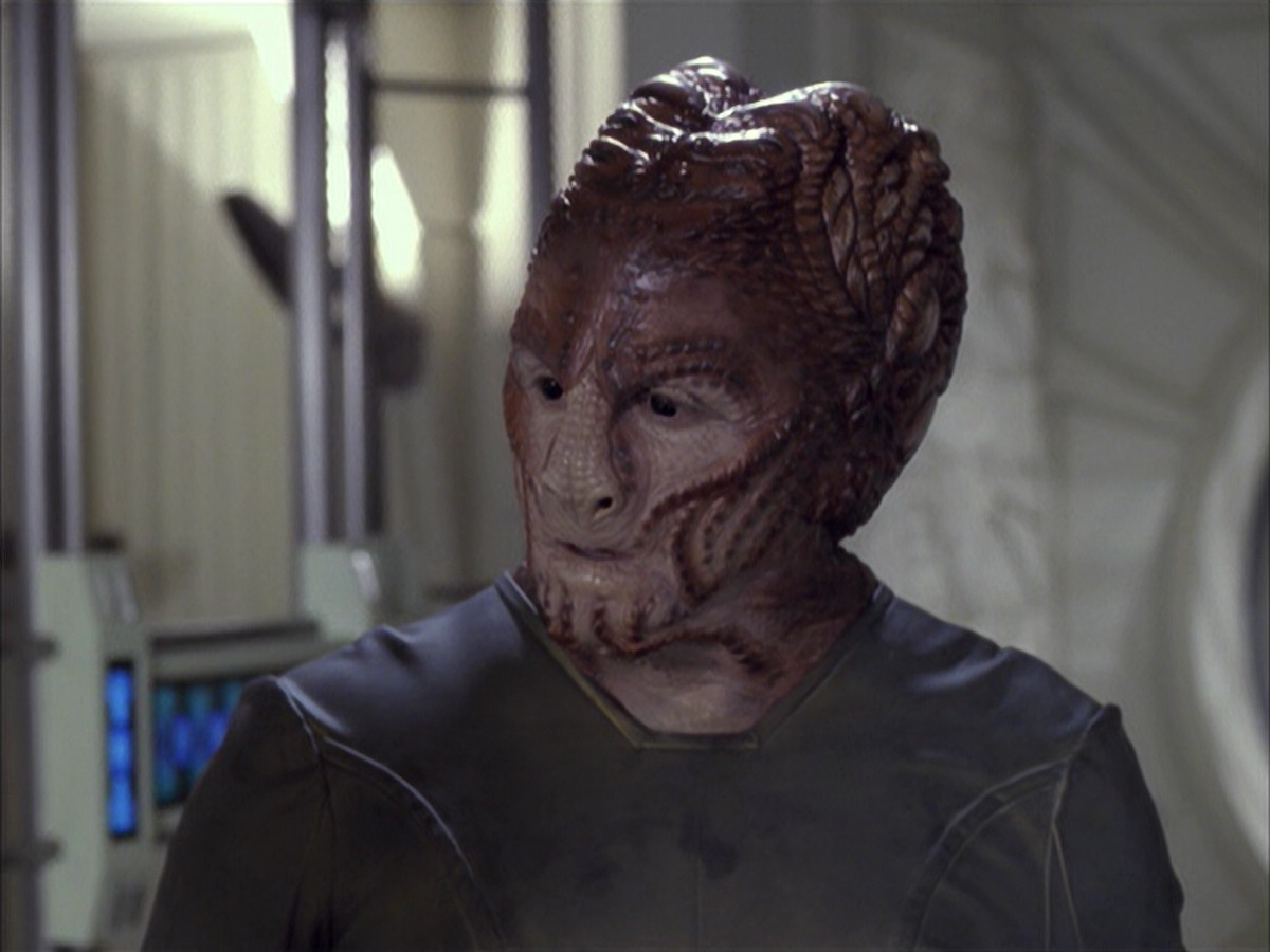 extant_StarTrek_VOY_6x15-Tsunkatse_02184.jpg