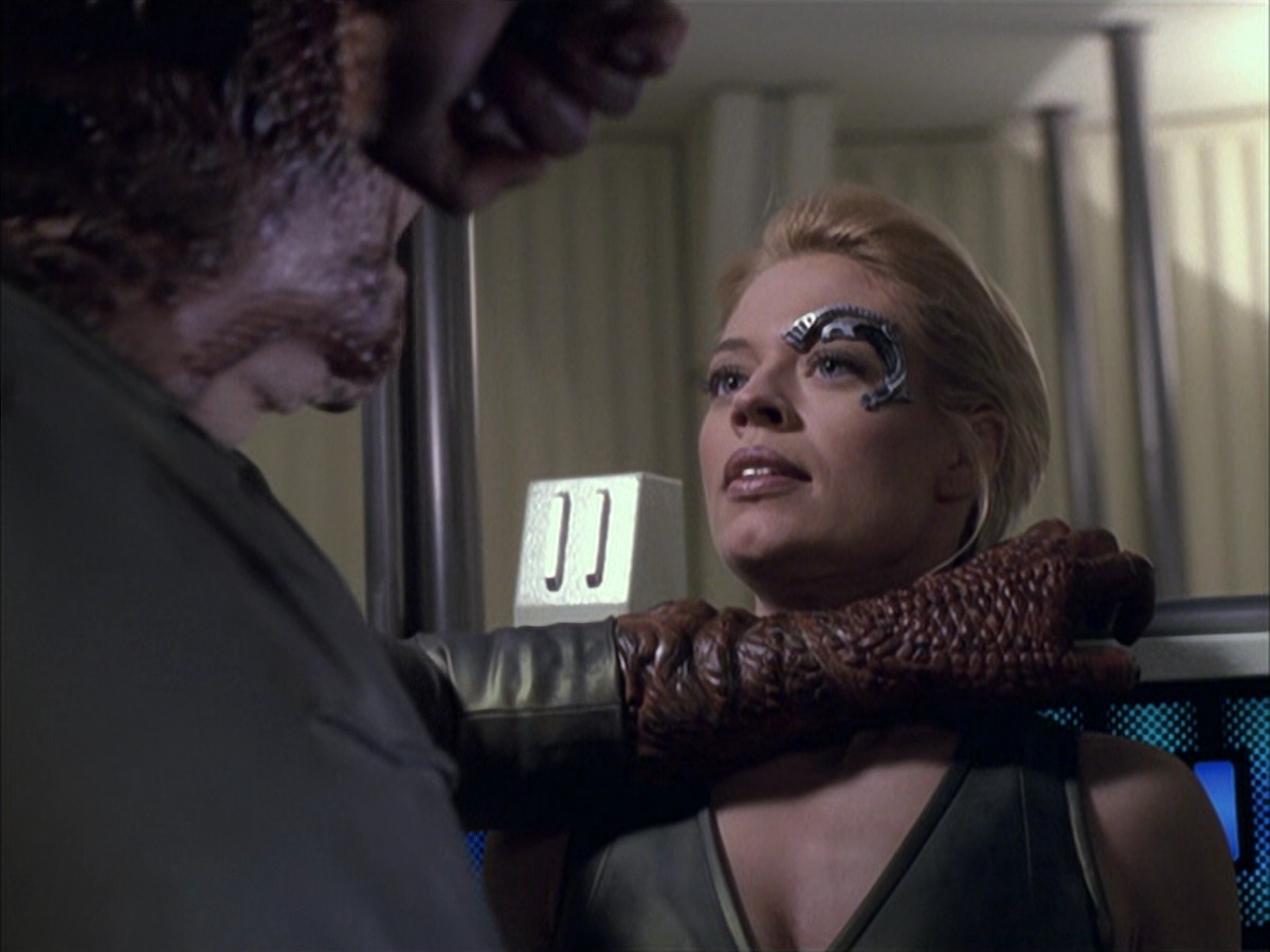 extant_StarTrek_VOY_6x15-Tsunkatse_02302.jpg