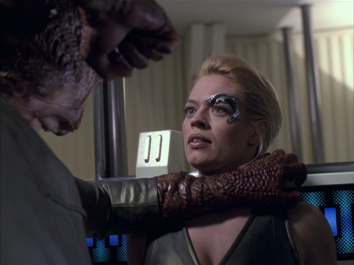 extant_StarTrek_VOY_6x15-Tsunkatse_02316.jpg
