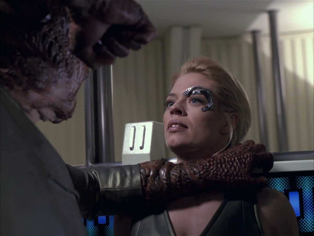 extant_StarTrek_VOY_6x15-Tsunkatse_02319.jpg