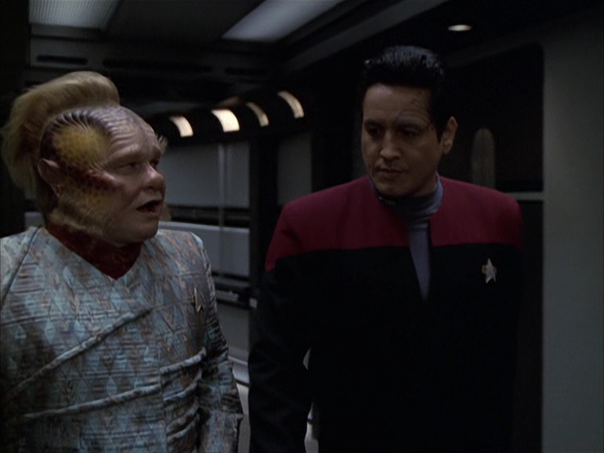 extant_StarTrek_VOY_6x15-Tsunkatse_02391.jpg