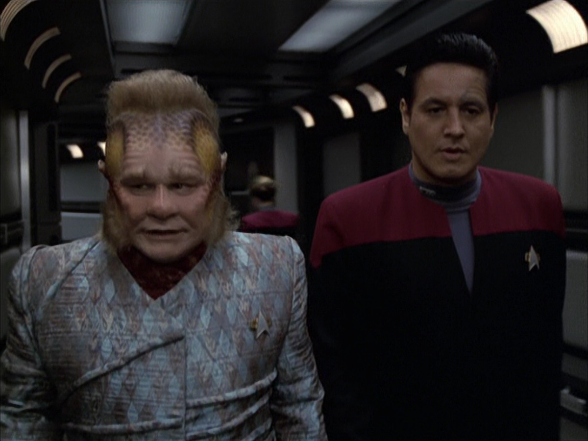 extant_StarTrek_VOY_6x15-Tsunkatse_02396.jpg