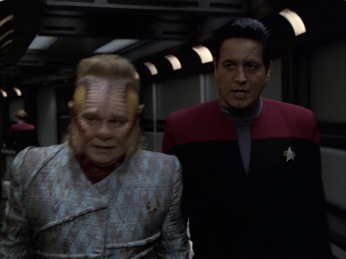 extant_StarTrek_VOY_6x15-Tsunkatse_02398.jpg