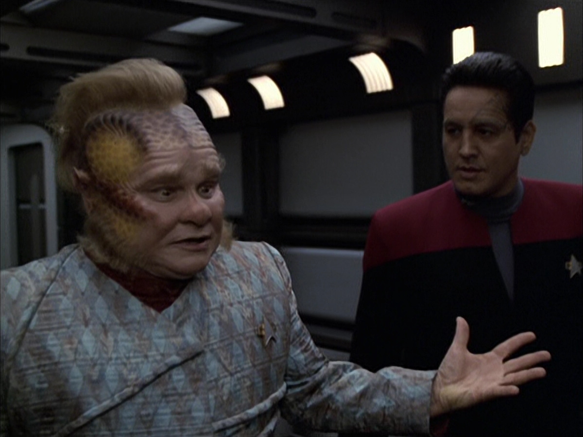 extant_StarTrek_VOY_6x15-Tsunkatse_02412.jpg