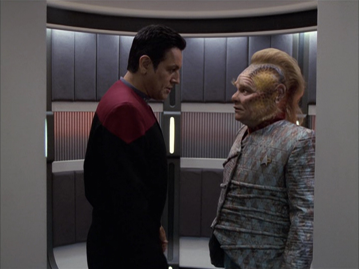 extant_StarTrek_VOY_6x15-Tsunkatse_02419.jpg