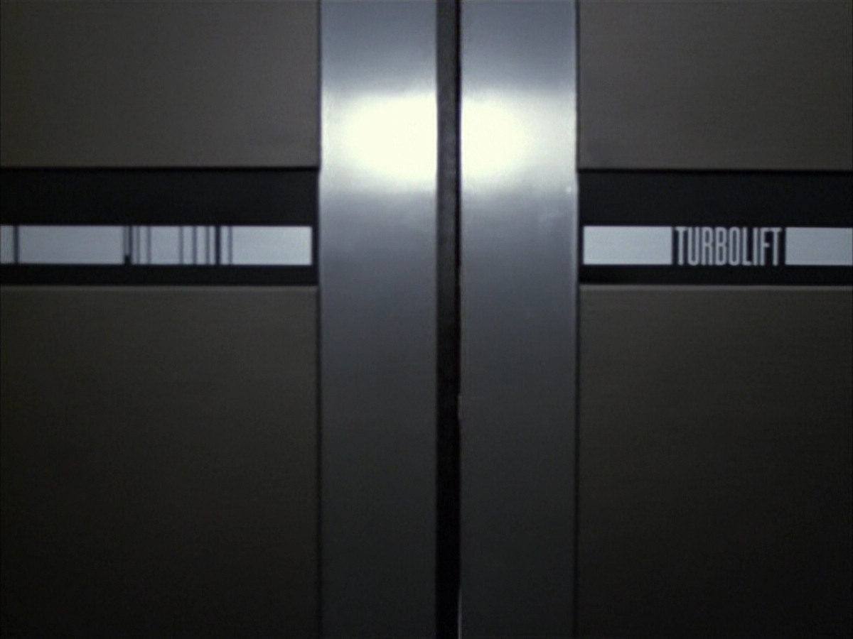 extant_StarTrek_VOY_6x15-Tsunkatse_02423.jpg