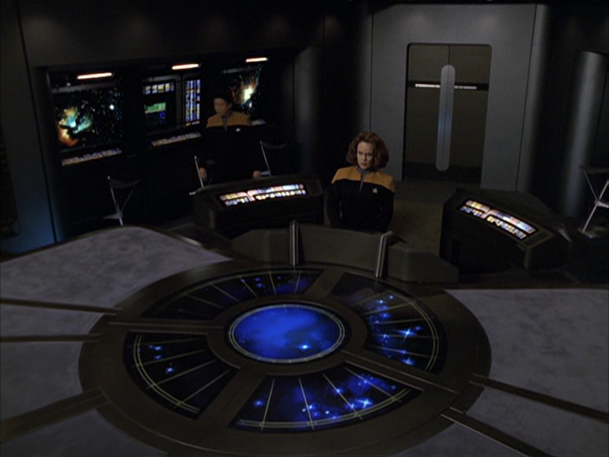 extant_StarTrek_VOY_6x15-Tsunkatse_02425.jpg