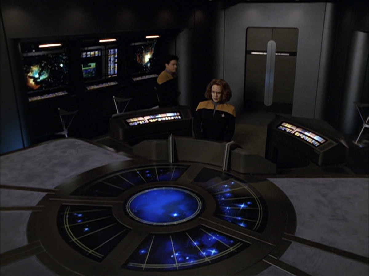 extant_StarTrek_VOY_6x15-Tsunkatse_02426.jpg