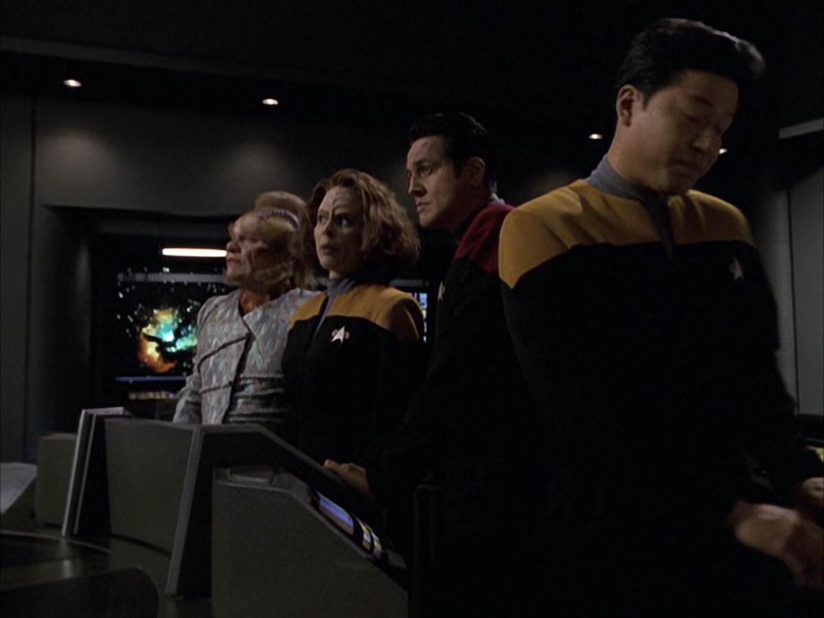 extant_StarTrek_VOY_6x15-Tsunkatse_02440.jpg