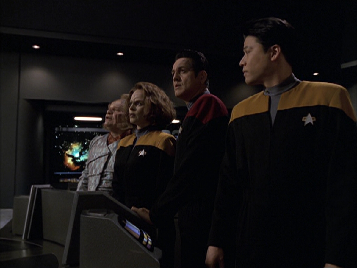 extant_StarTrek_VOY_6x15-Tsunkatse_02464.jpg