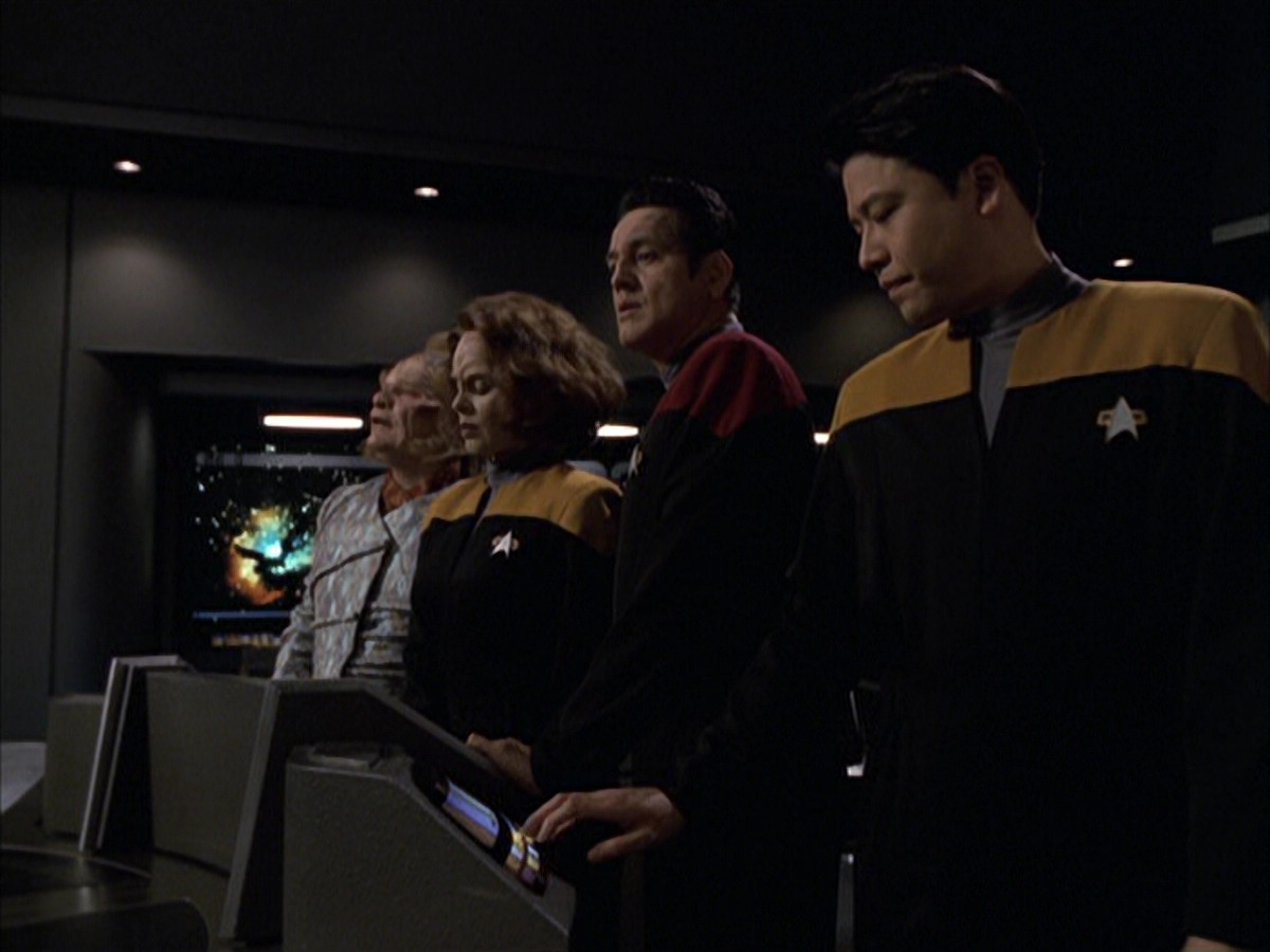 extant_StarTrek_VOY_6x15-Tsunkatse_02468.jpg