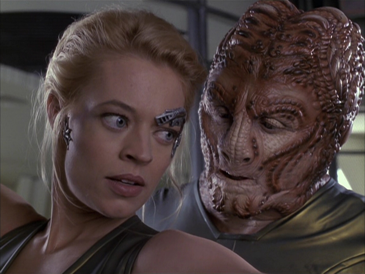 extant_StarTrek_VOY_6x15-Tsunkatse_02531.jpg
