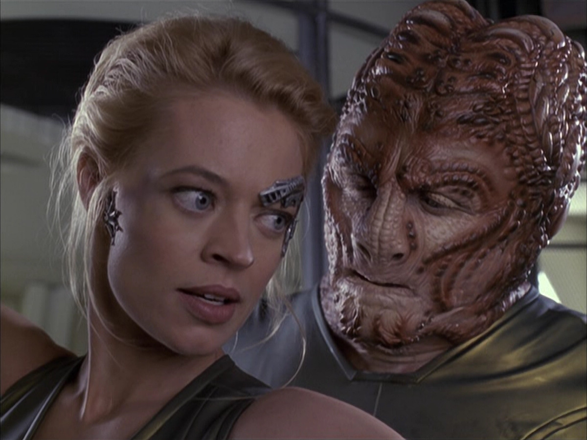 extant_StarTrek_VOY_6x15-Tsunkatse_02541.jpg