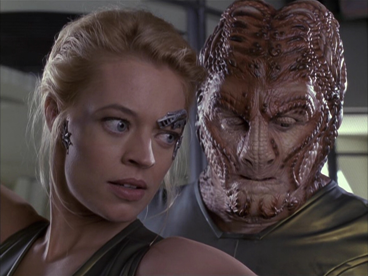 extant_StarTrek_VOY_6x15-Tsunkatse_02545.jpg