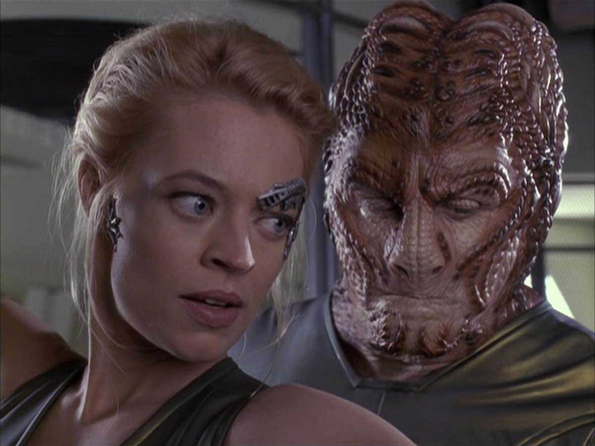 extant_StarTrek_VOY_6x15-Tsunkatse_02546.jpg