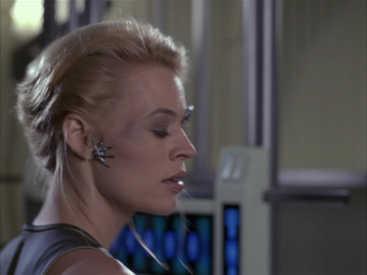 extant_StarTrek_VOY_6x15-Tsunkatse_02573.jpg