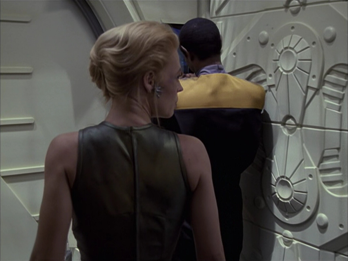 extant_StarTrek_VOY_6x15-Tsunkatse_02579.jpg