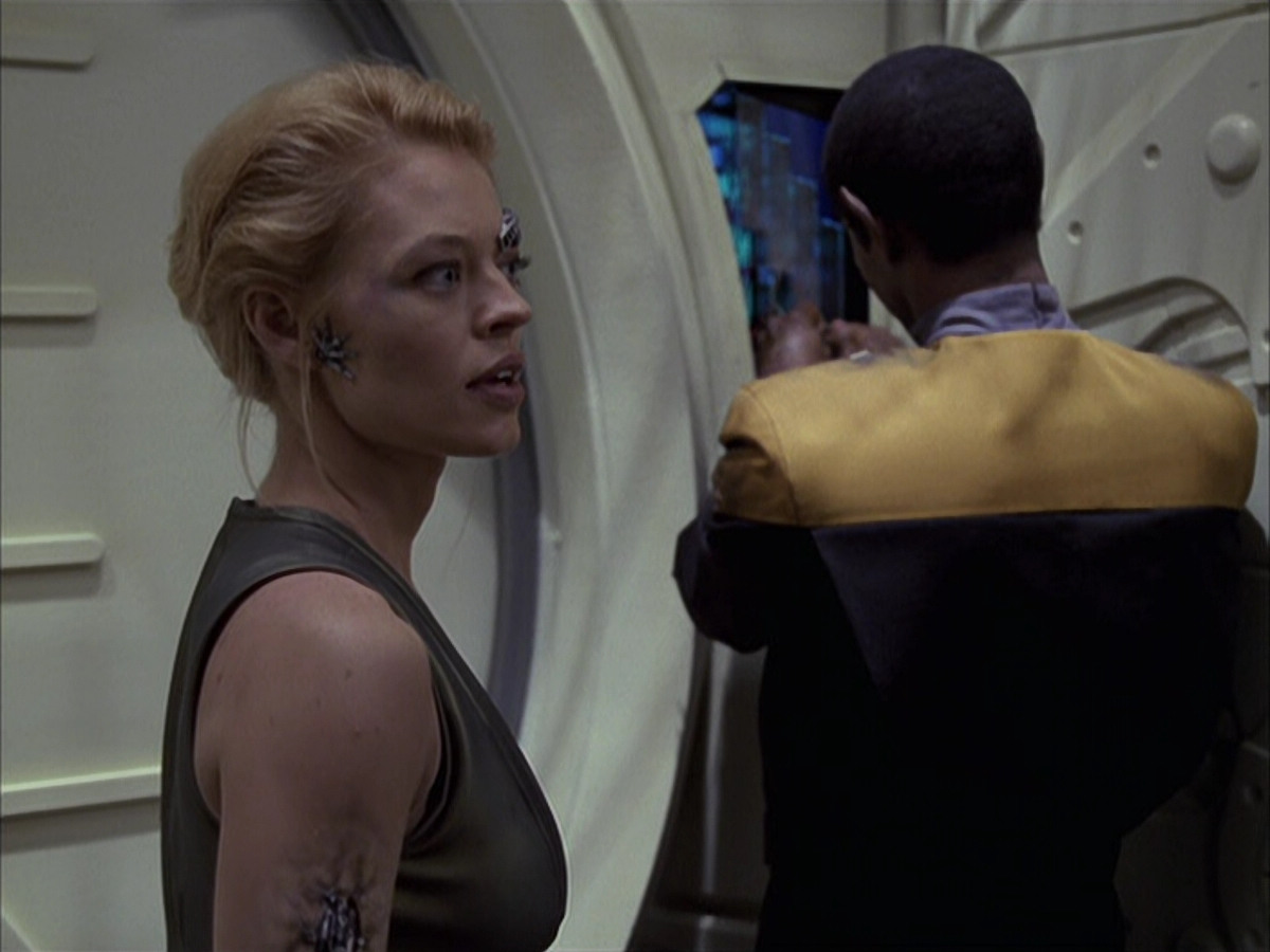 extant_StarTrek_VOY_6x15-Tsunkatse_02582.jpg