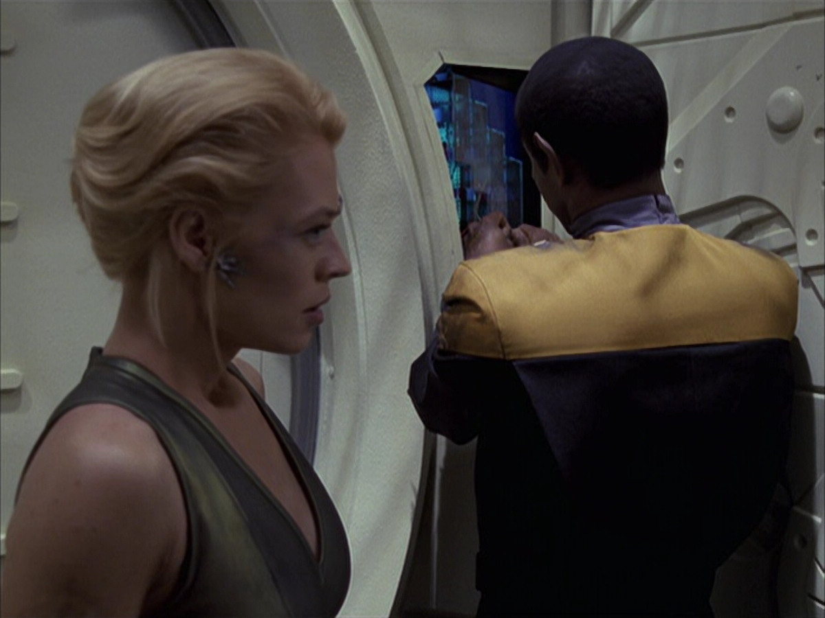 extant_StarTrek_VOY_6x15-Tsunkatse_02592.jpg