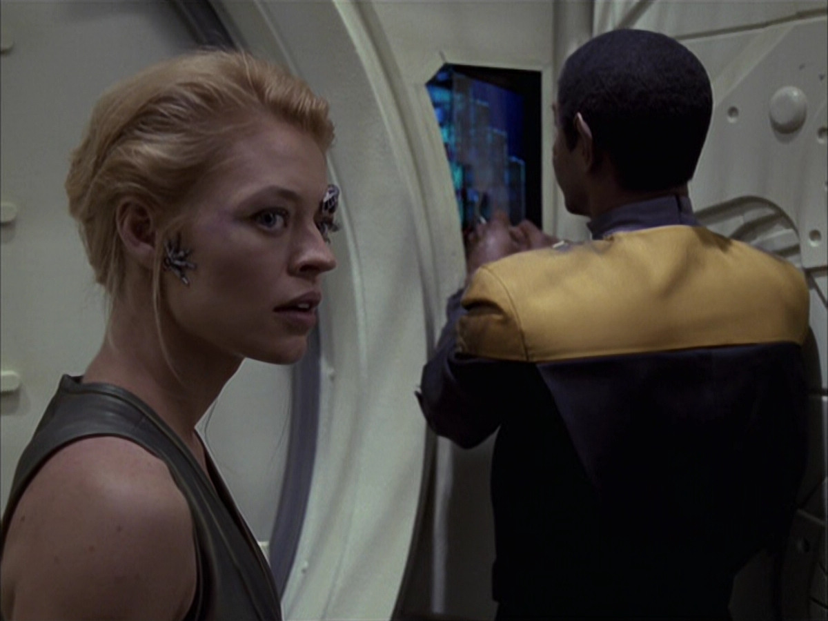 extant_StarTrek_VOY_6x15-Tsunkatse_02595.jpg