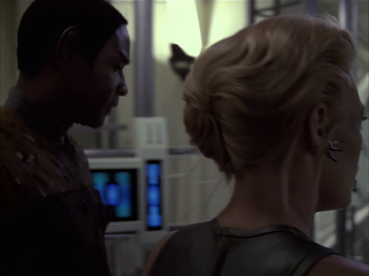 extant_StarTrek_VOY_6x15-Tsunkatse_02611.jpg