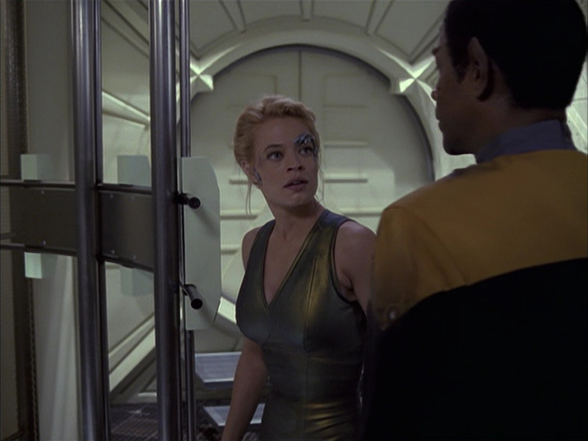 extant_StarTrek_VOY_6x15-Tsunkatse_02616.jpg