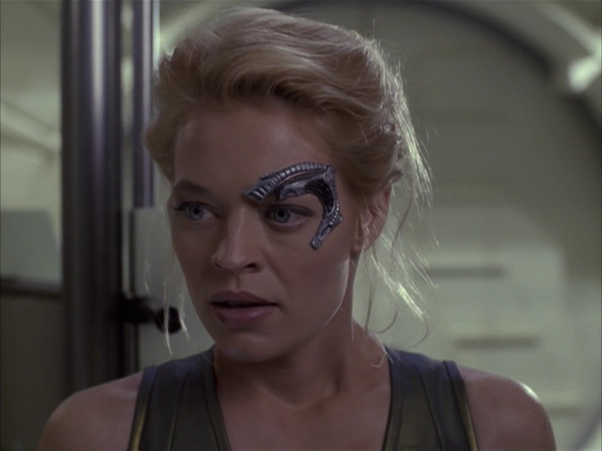 extant_StarTrek_VOY_6x15-Tsunkatse_02632.jpg