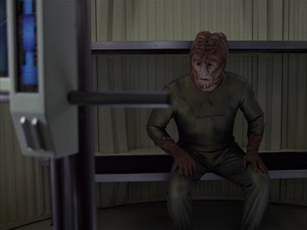extant_StarTrek_VOY_6x15-Tsunkatse_02656.jpg