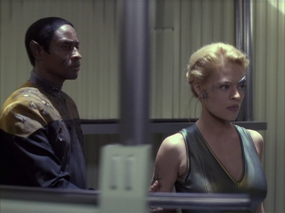extant_StarTrek_VOY_6x15-Tsunkatse_02672.jpg