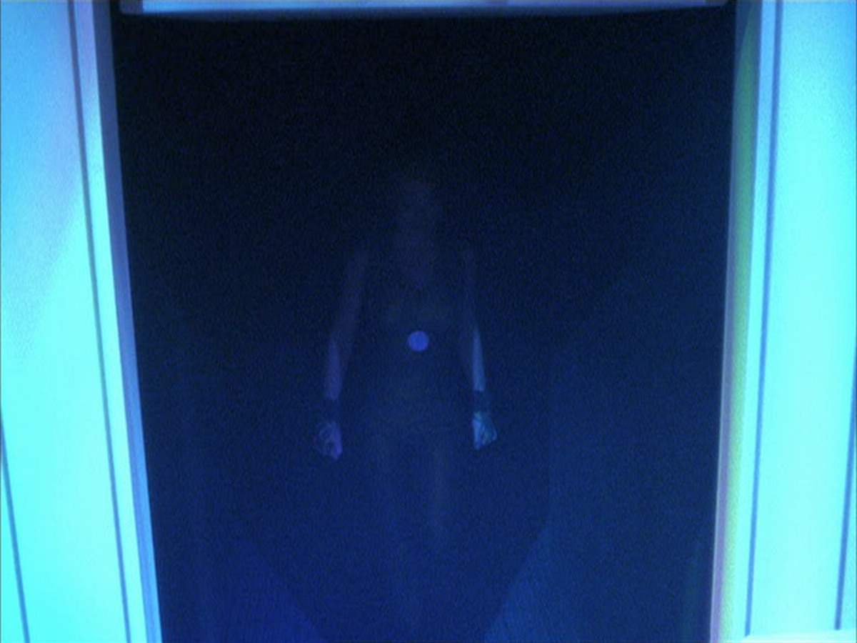 extant_StarTrek_VOY_6x15-Tsunkatse_02733.jpg
